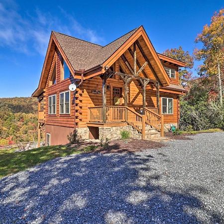 Hilltop Cabin On 5 Acres With Hot Tub And Waterfall! ブライソン・シティ エクステリア 写真