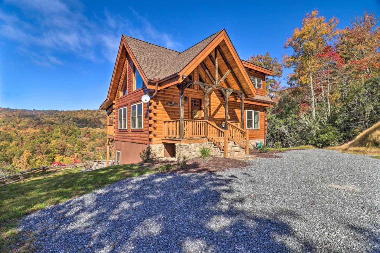 Hilltop Cabin On 5 Acres With Hot Tub And Waterfall! ブライソン・シティ エクステリア 写真
